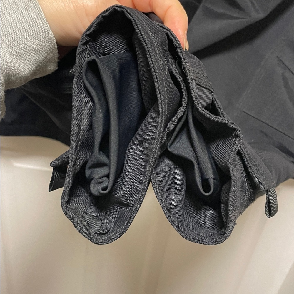 Carhartt | Black | Shoreline Jacket | Waterproof | Breathable | Hood | Size L - Picture 7 of 16